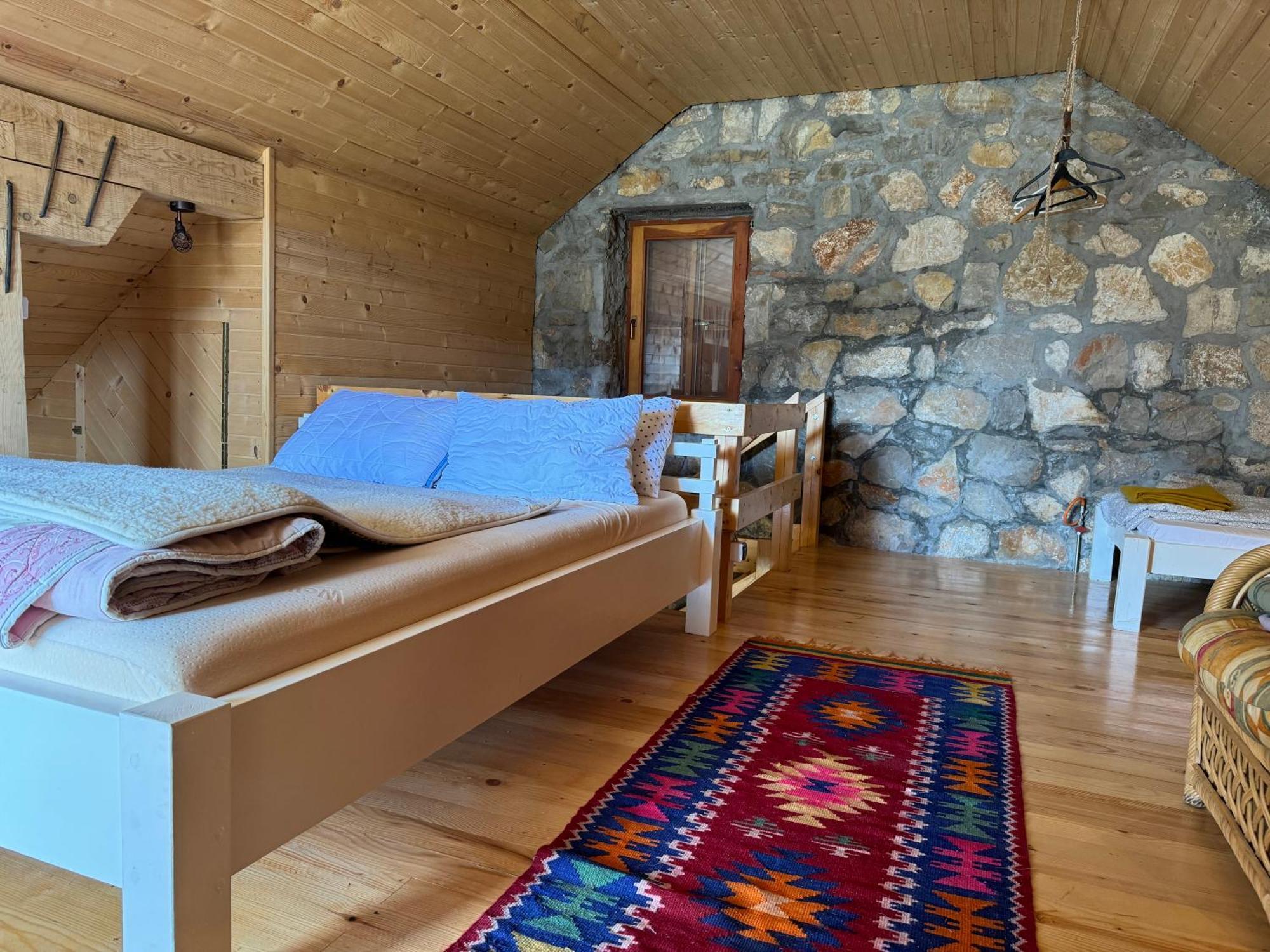Mountain House Varda Ledenice Екстериор снимка