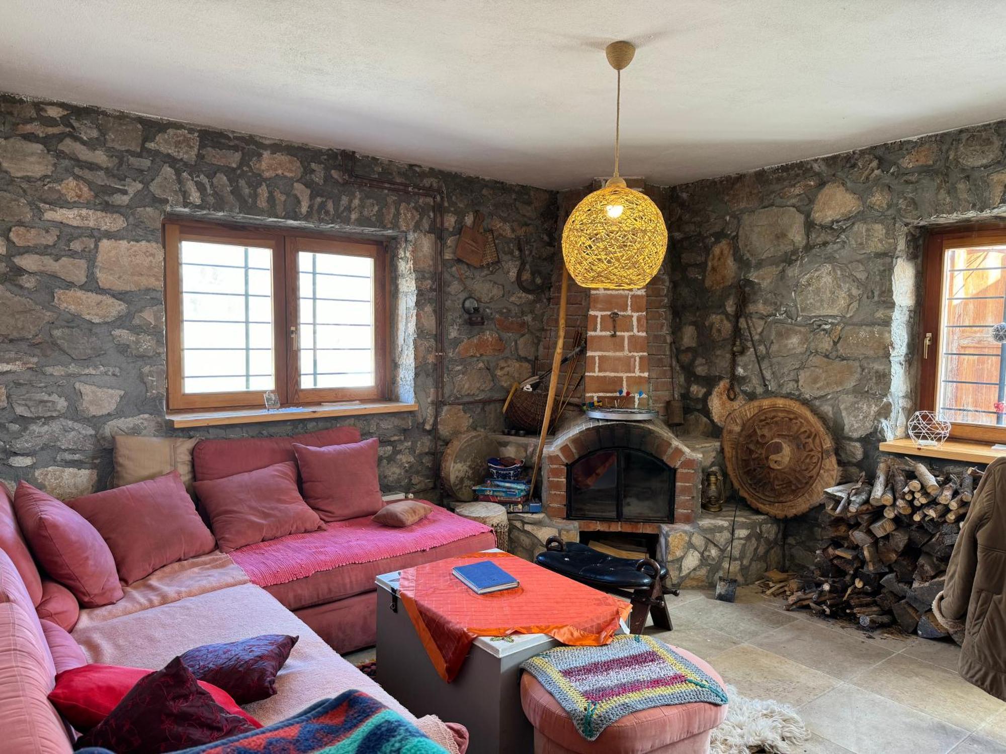 Mountain House Varda Ledenice Екстериор снимка