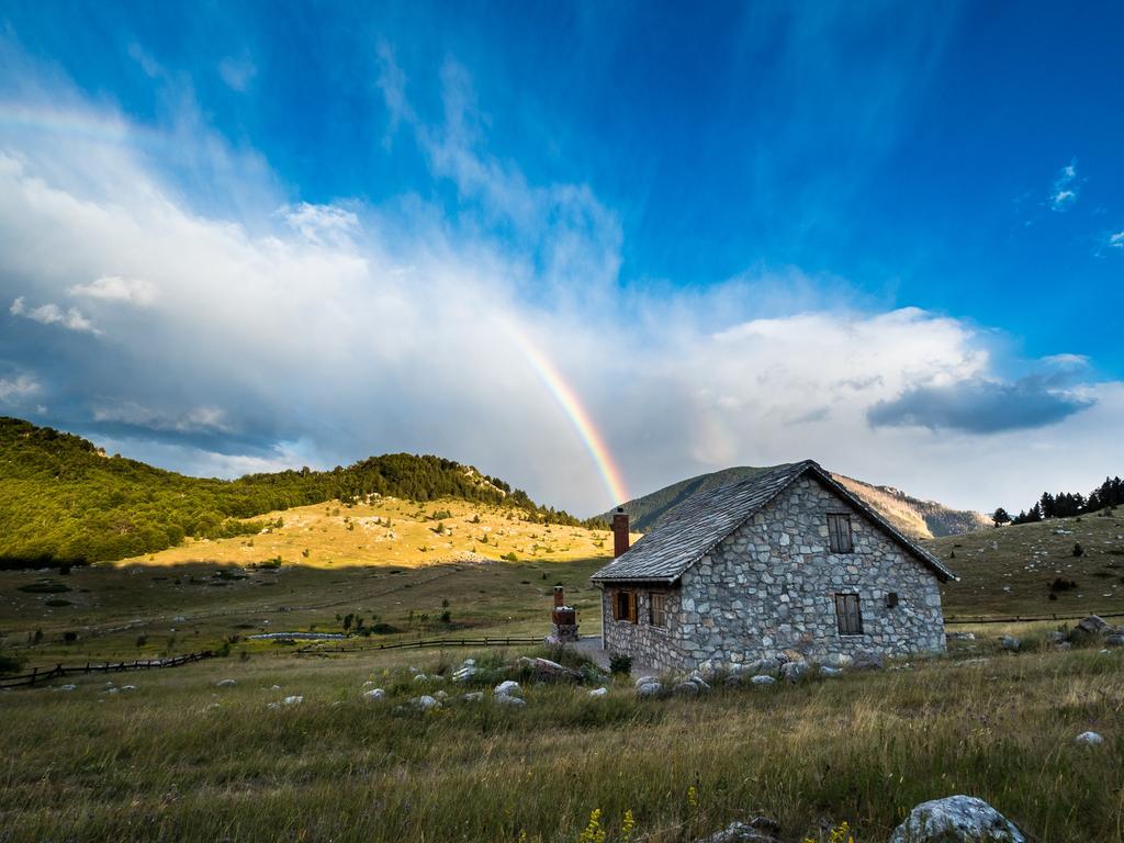 Mountain House Varda Ledenice Екстериор снимка